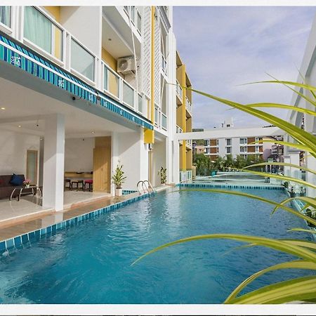 Lucky Sun Patong Hotel Buitenkant foto